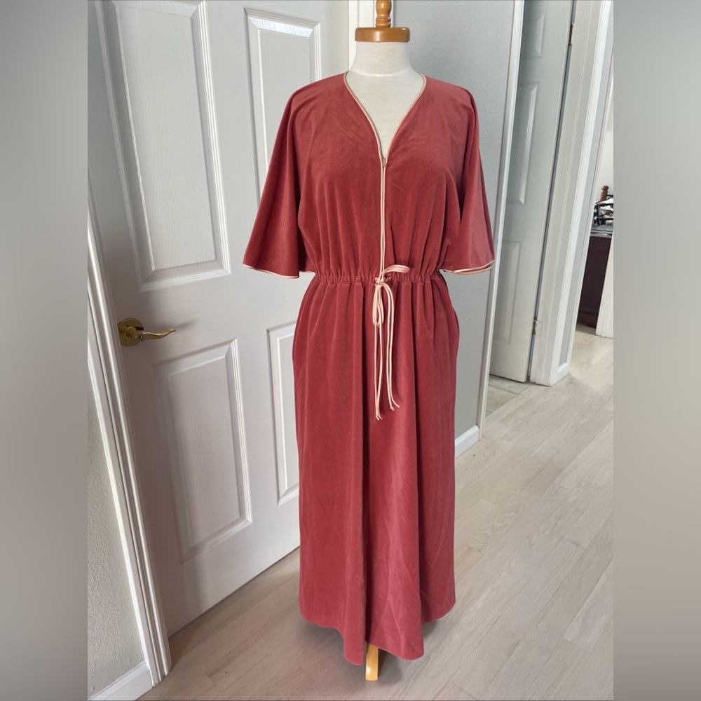 VTG 70sVanity Fair Robe Sz L Velour Coral 
Flutter Sleeve Housecoat Maxi Kaftan